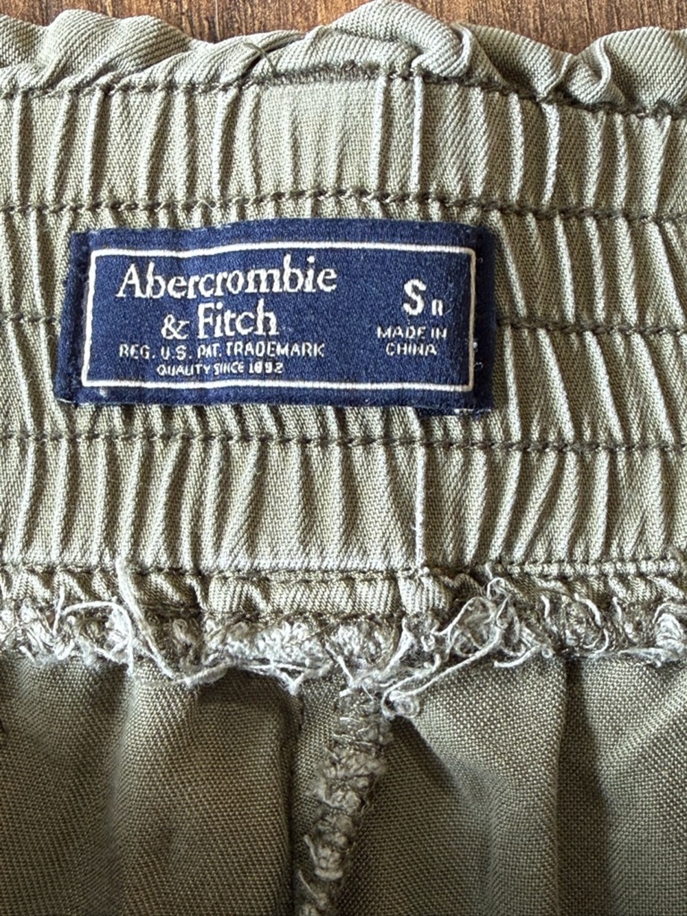 Abercrombie & Fitch Women’s High Waist Jogger Pants Size Small Olive Green - Picture 3 of 6